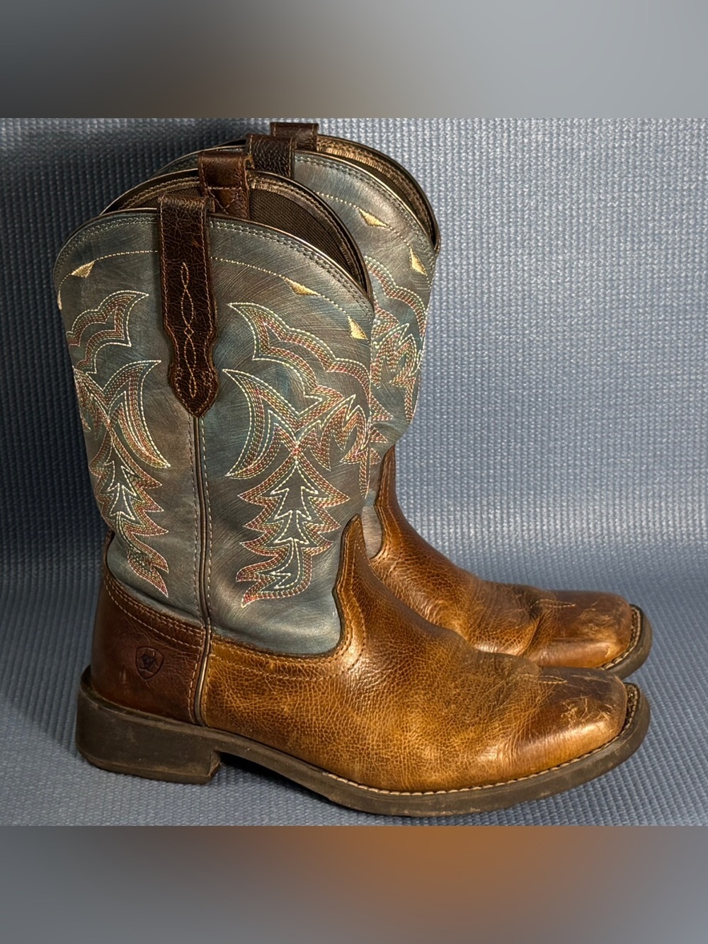 Ariat Women's Delilah Western Cowboy Boots Broad Square Toe Size 9